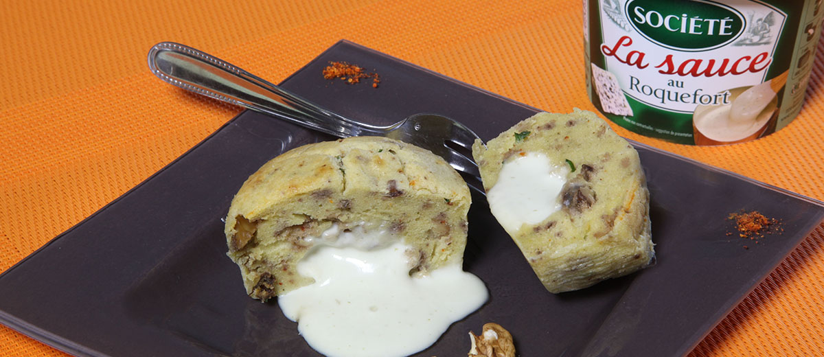 Moelleux à la Sauce au Roquefort Société et son cœur coulant