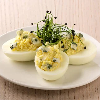 Oeufs façon mimosa au Roquefort