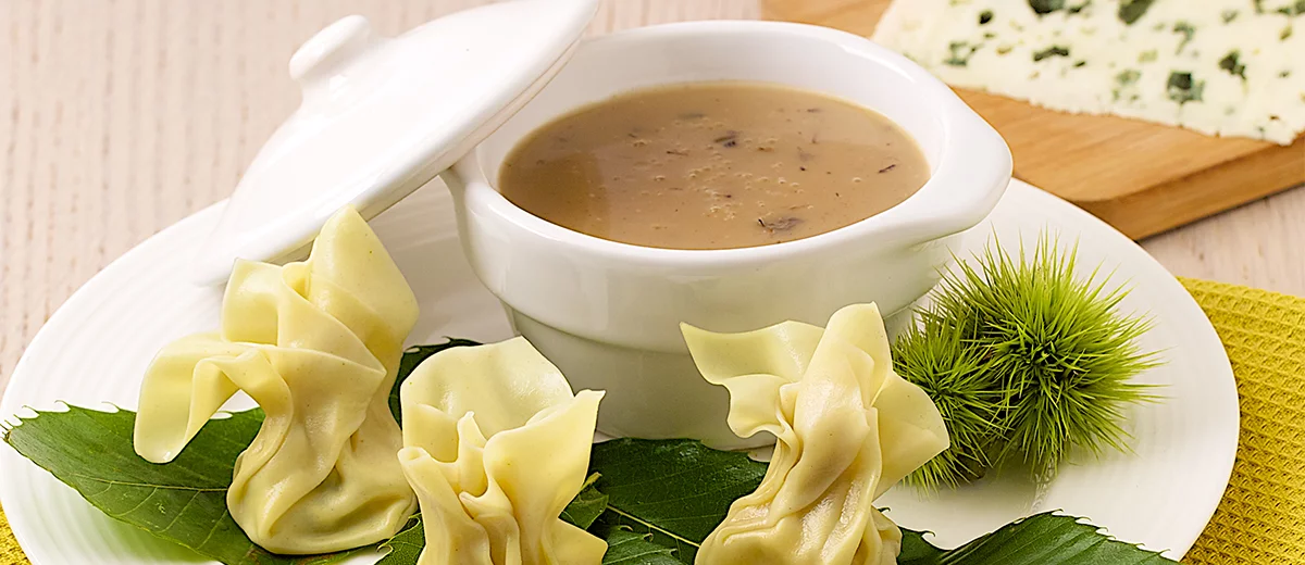 Raviolis au Roquefort Société et bisque de châtaigne