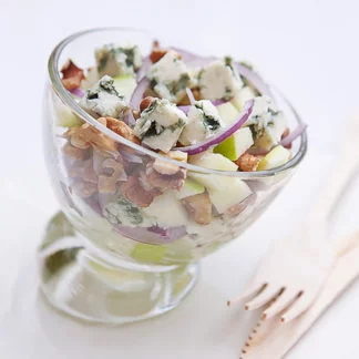 Salade de pommes vertes aux noix et Roquefort Société